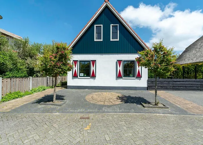 De Buitenplaats 97 Villa For 5-People Near Beach